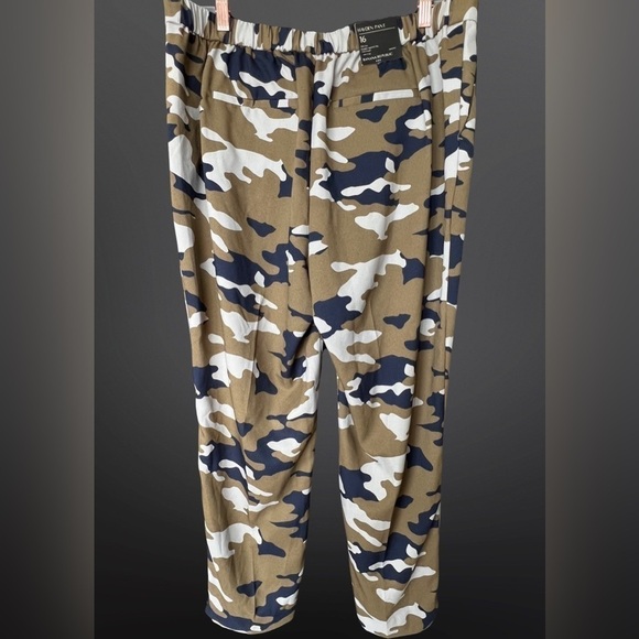 BANANA Republic (16) camo Hayden pant.Pull-on, elastic back waist, split hem NWT - Picture 4 of 12